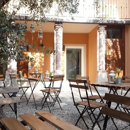 Апартаменты Ca' Due Olivi Тосколано-Мадерно